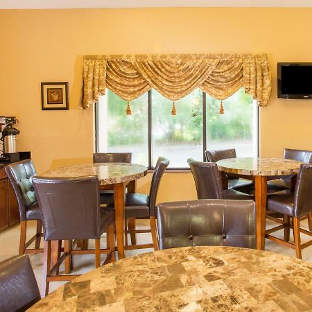 Travelodge By Wyndham Fort Myers Airport Εξωτερικό φωτογραφία
