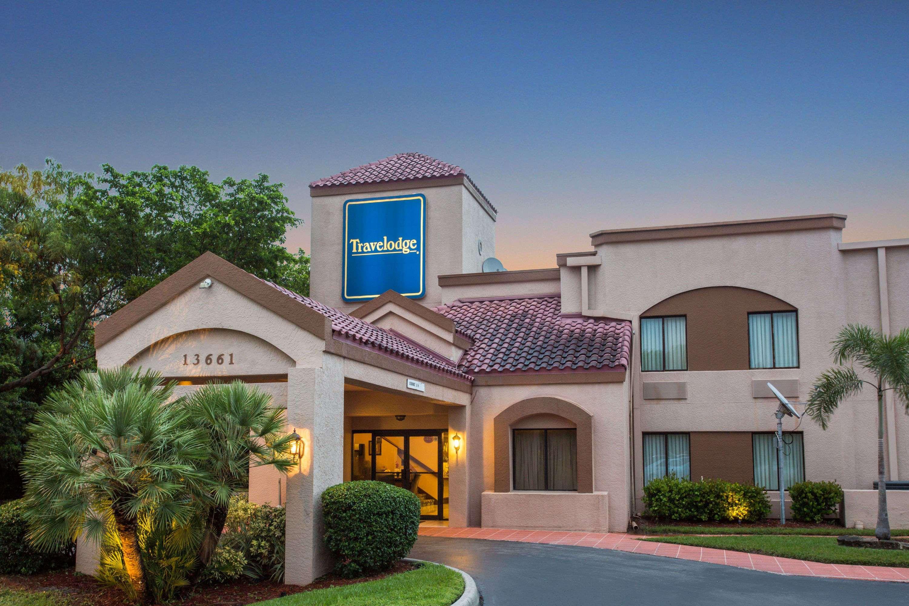 Travelodge By Wyndham Fort Myers Airport Εξωτερικό φωτογραφία