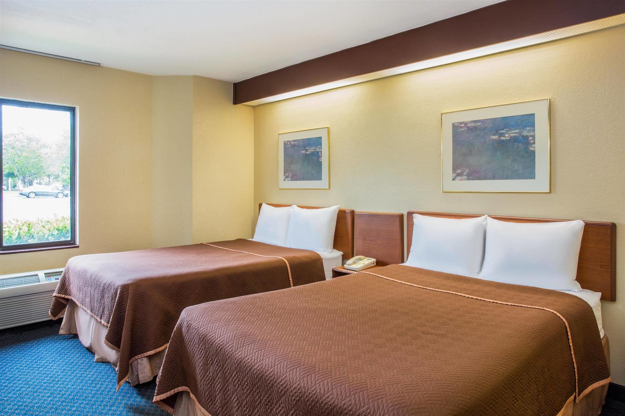 Travelodge By Wyndham Fort Myers Airport Εξωτερικό φωτογραφία